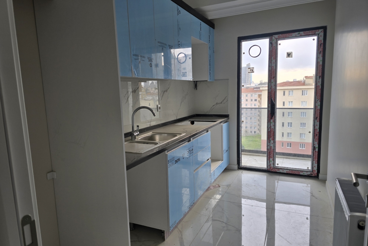 ŞERİF ALİ’DE SİTE İÇİNDE SATILIK2+1 DAİRE.