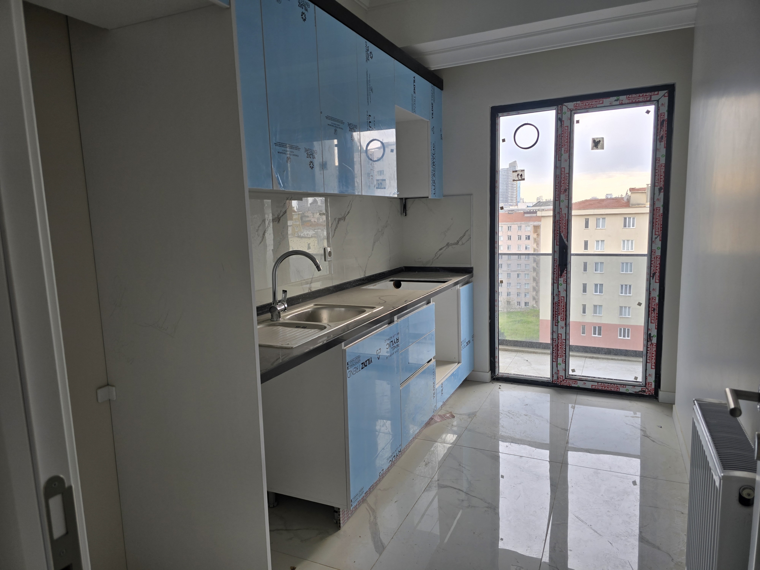 ŞERİF ALİ’DE SİTE İÇİNDE SATILIK2+1 DAİRE.
