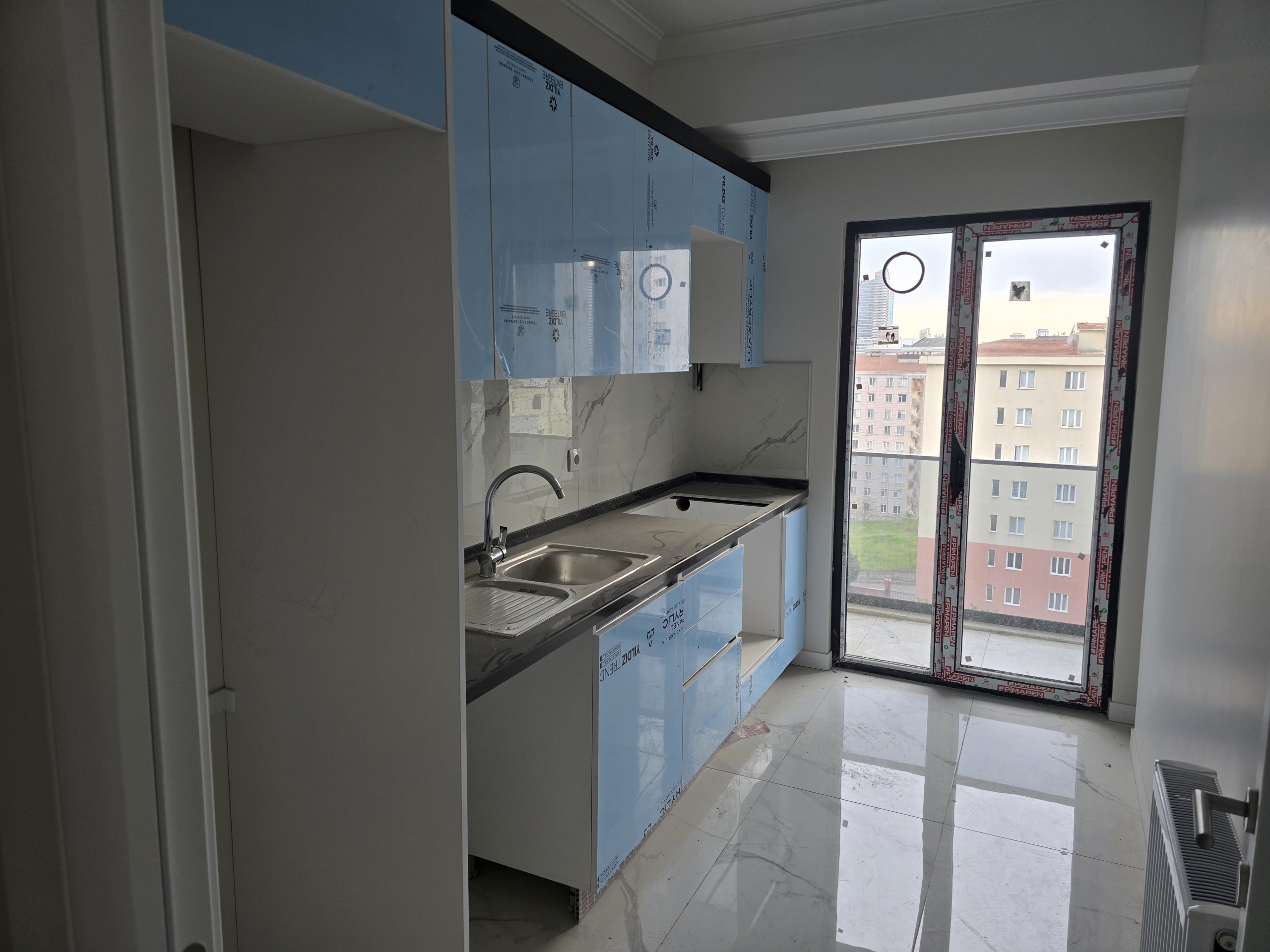 ŞERİF ALİ’DE SİTE İÇİNDE SATILIK2+1 DAİRE.