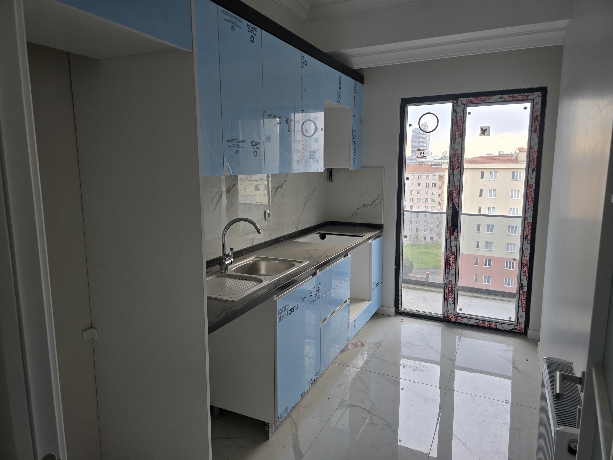 ŞERİF ALİ’DE SİTE İÇİNDE SATILIK2+1 DAİRE.