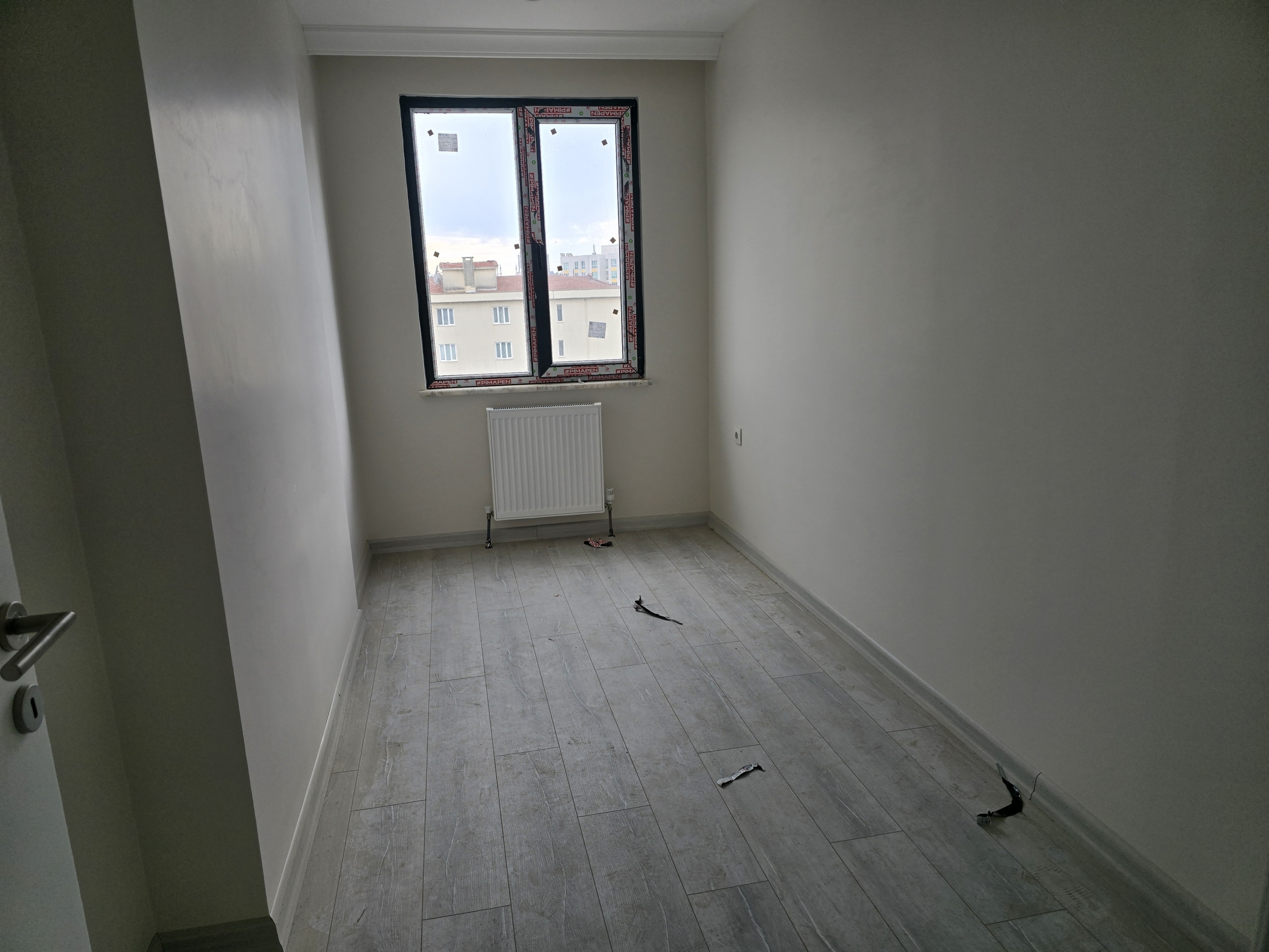 ŞERİF ALİ’DE SİTE İÇİNDE SATILIK2+1 DAİRE.