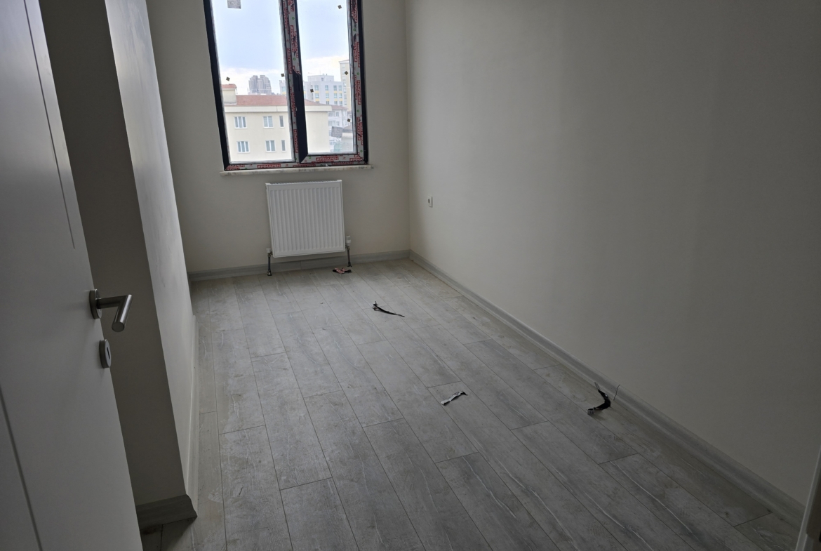 ŞERİF ALİ’DE SİTE İÇİNDE SATILIK2+1 DAİRE.