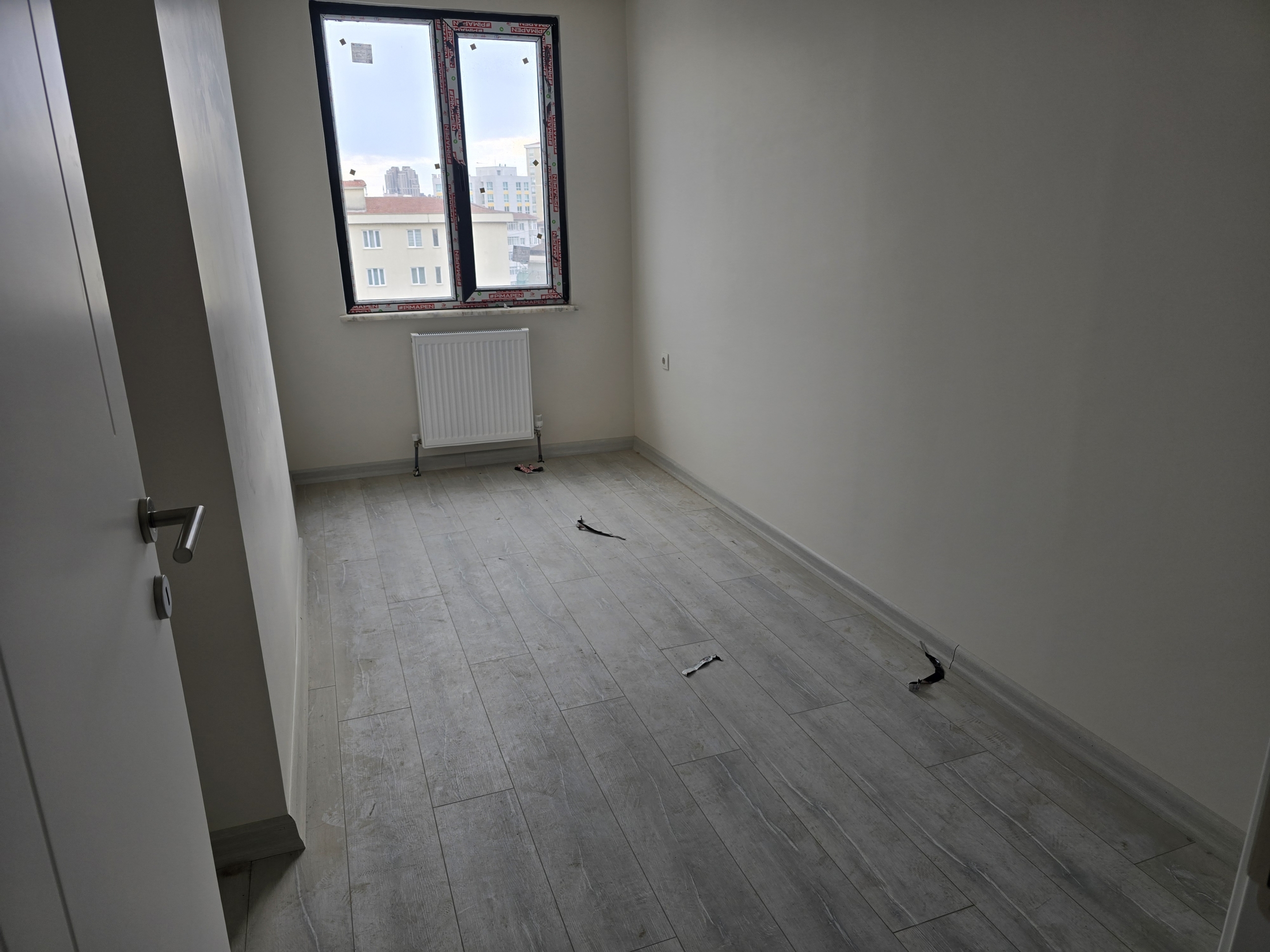 ŞERİF ALİ’DE SİTE İÇİNDE SATILIK2+1 DAİRE.