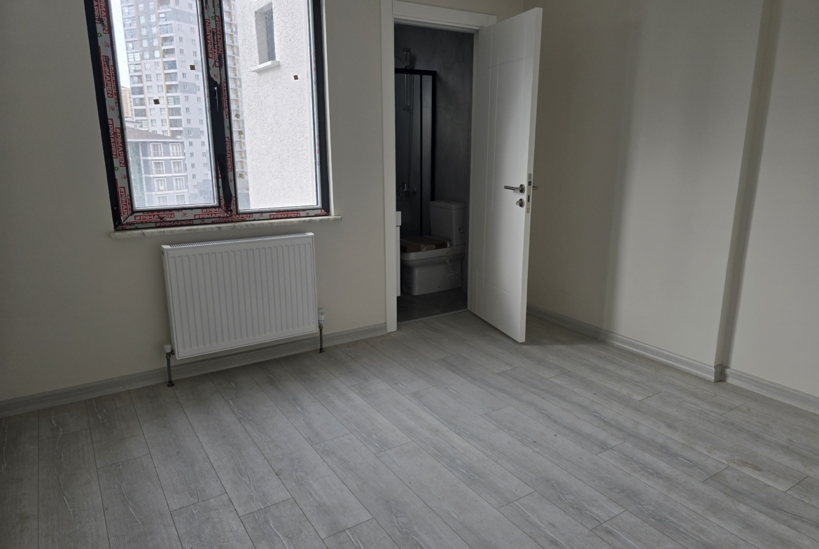 ŞERİF ALİ’DE SİTE İÇİNDE SATILIK2+1 DAİRE.