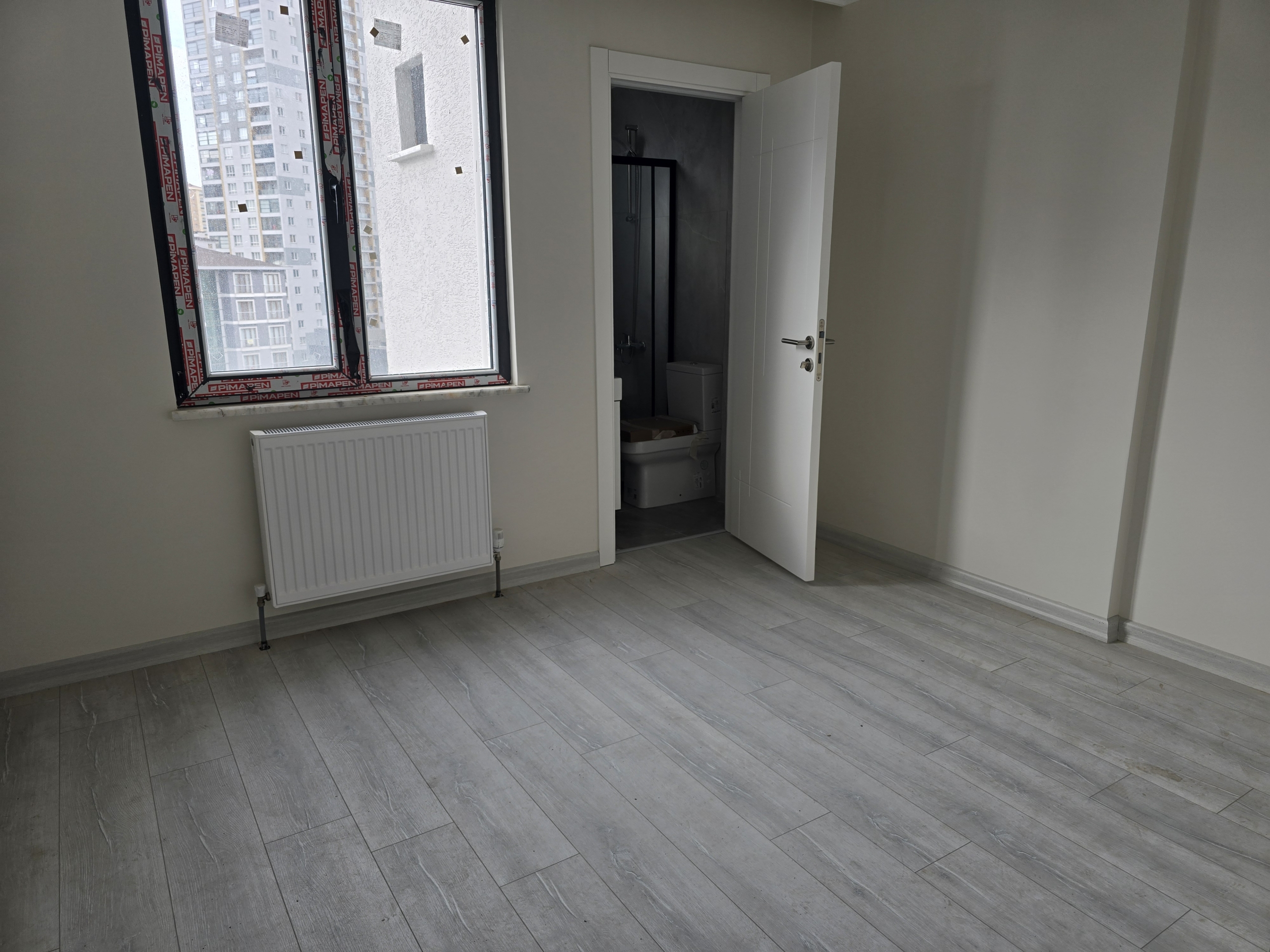 ŞERİF ALİ’DE SİTE İÇİNDE SATILIK2+1 DAİRE.