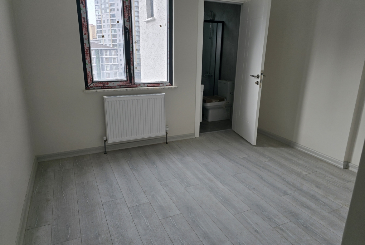 ŞERİF ALİ’DE SİTE İÇİNDE SATILIK2+1 DAİRE.