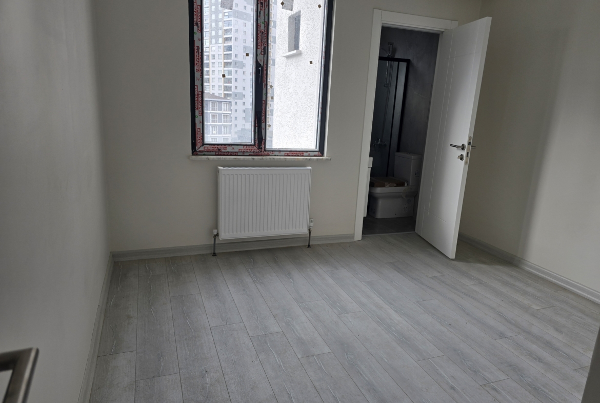 ŞERİF ALİ’DE SİTE İÇİNDE SATILIK2+1 DAİRE.