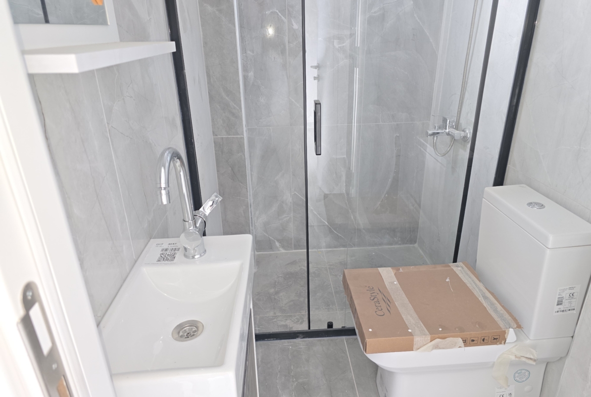 ŞERİF ALİ’DE SİTE İÇİNDE SATILIK2+1 DAİRE.