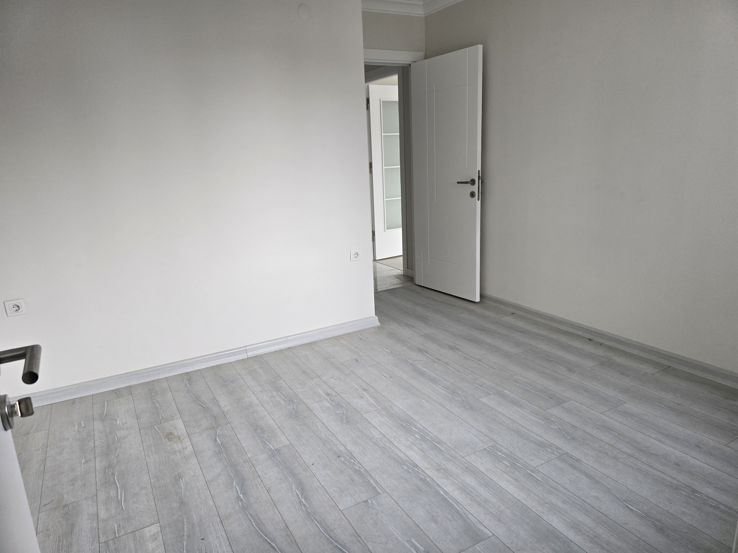 ŞERİF ALİ’DE SİTE İÇİNDE SATILIK2+1 DAİRE.