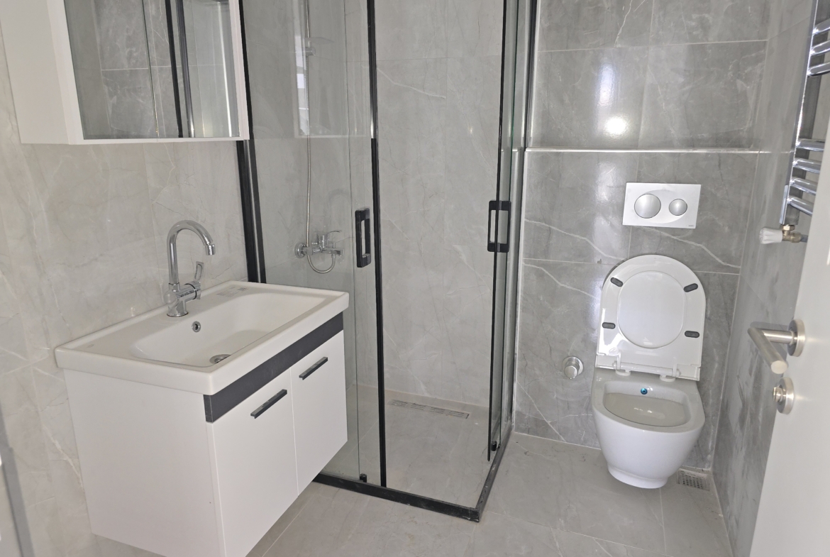 ŞERİF ALİ’DE SİTE İÇİNDE SATILIK2+1 DAİRE.