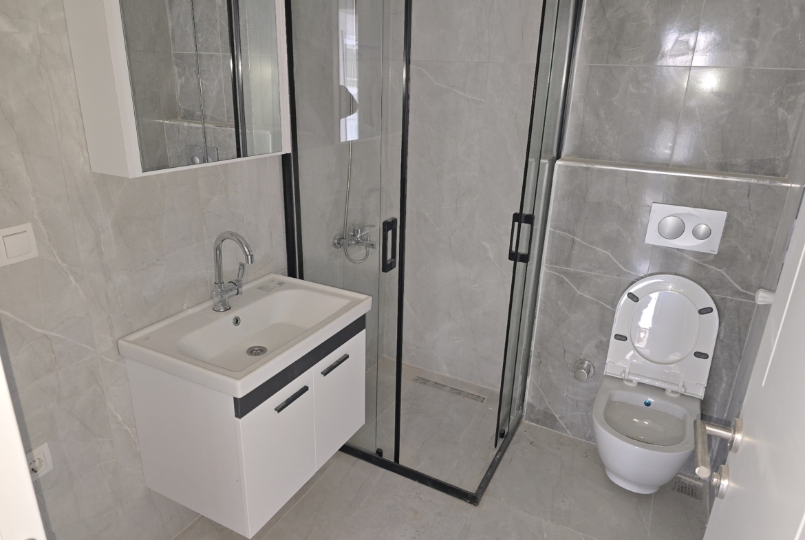 ŞERİF ALİ’DE SİTE İÇİNDE SATILIK2+1 DAİRE.