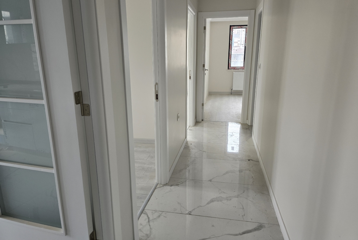 ŞERİF ALİ’DE SİTE İÇİNDE SATILIK2+1 DAİRE.
