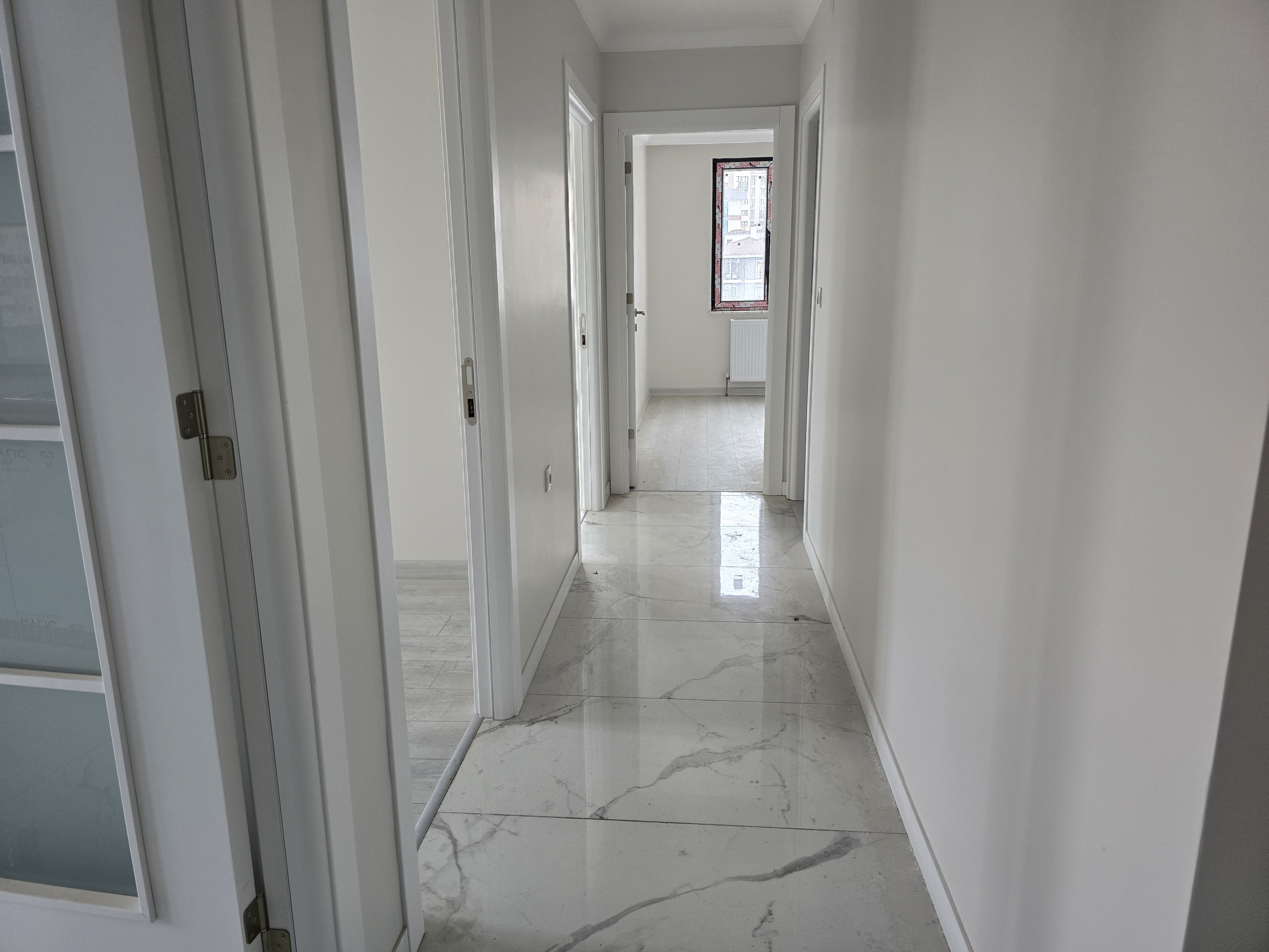 ŞERİF ALİ’DE SİTE İÇİNDE SATILIK2+1 DAİRE.