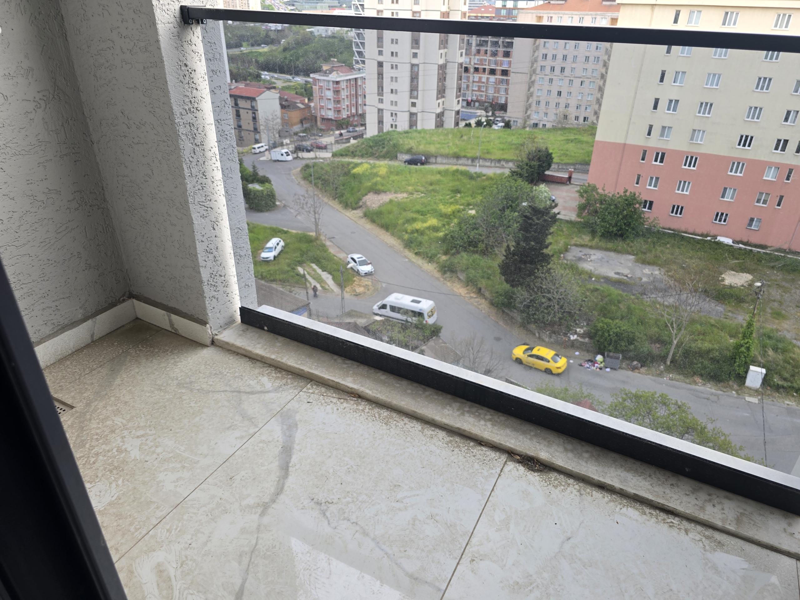 ŞERİF ALİ’DE SİTE İÇİNDE SATILIK2+1 DAİRE.