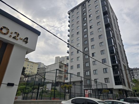 ŞERİF ALİ’DE SİTE İÇİNDE SATILIK2+1 DAİRE.