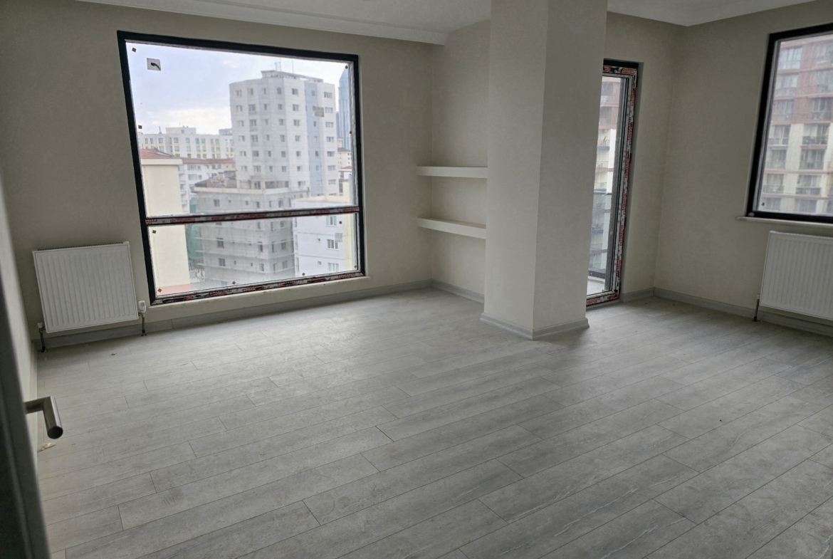 ŞERİF ALİ’DE SİTE İÇİNDE SATILIK2+1 DAİRE.